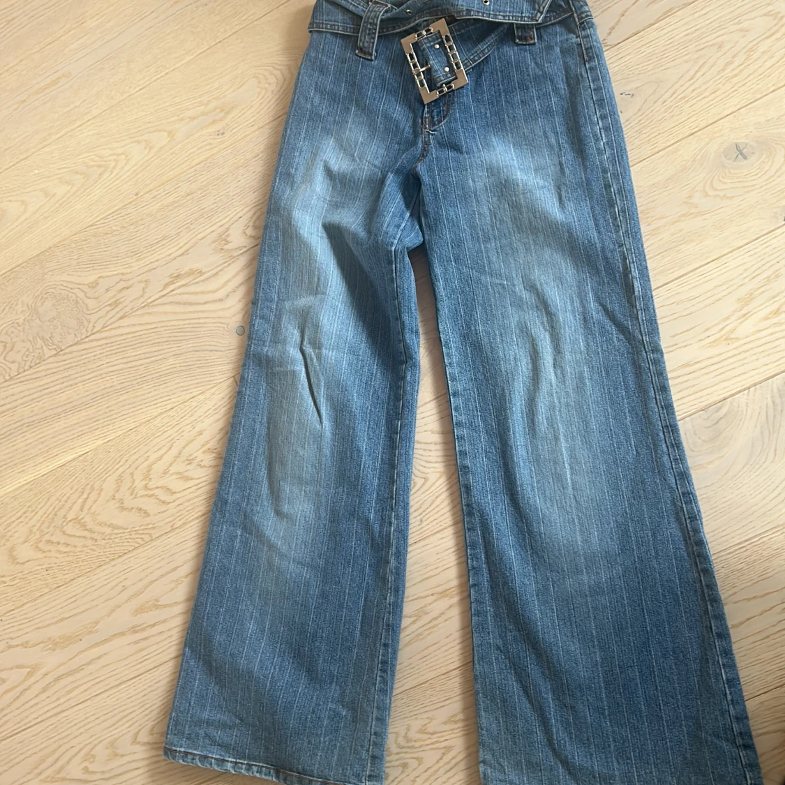 Blå vintage jeansbyxor från Diske (storlek 27, ca s)  - 4