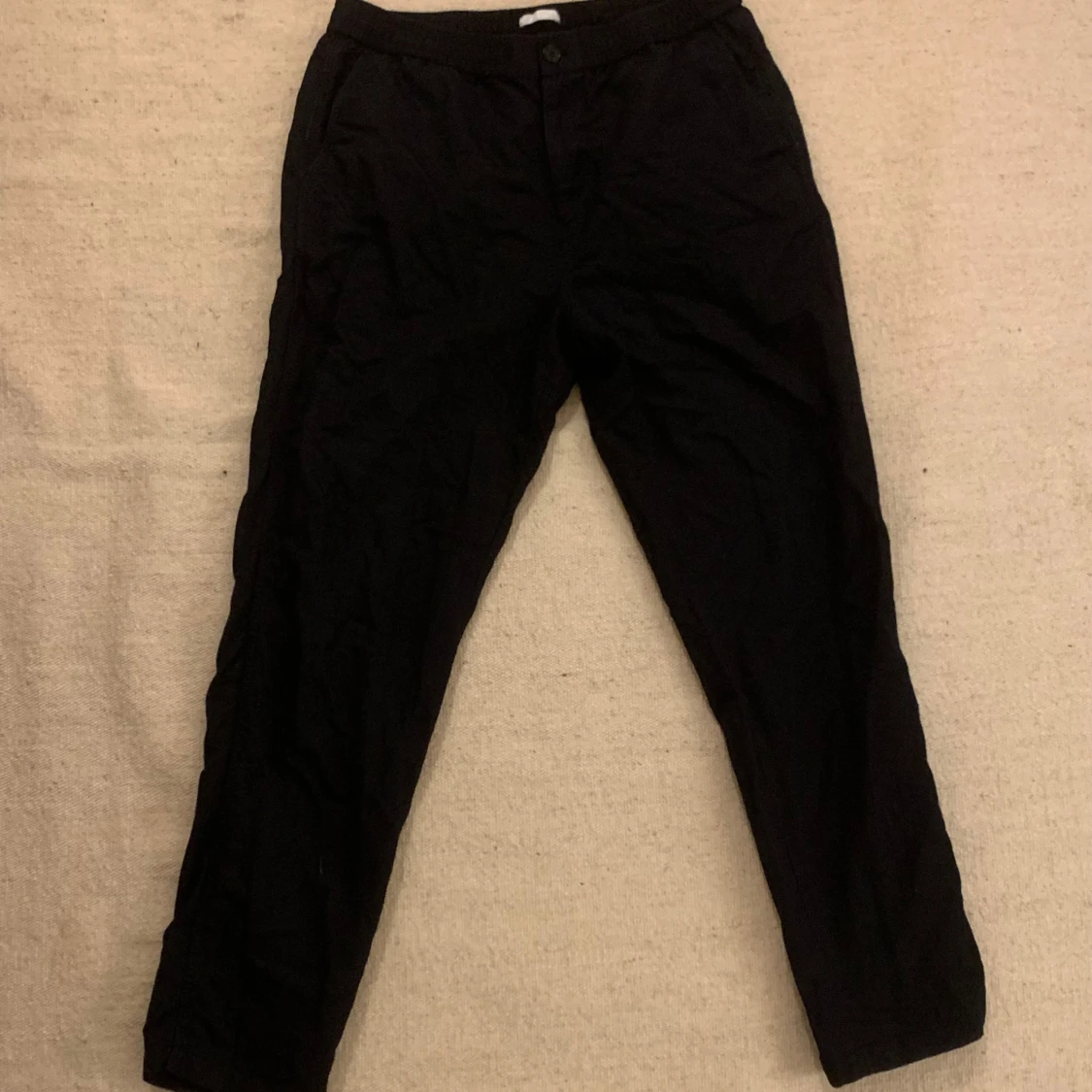 Mörkblå linnebyxor ARKET  - 1