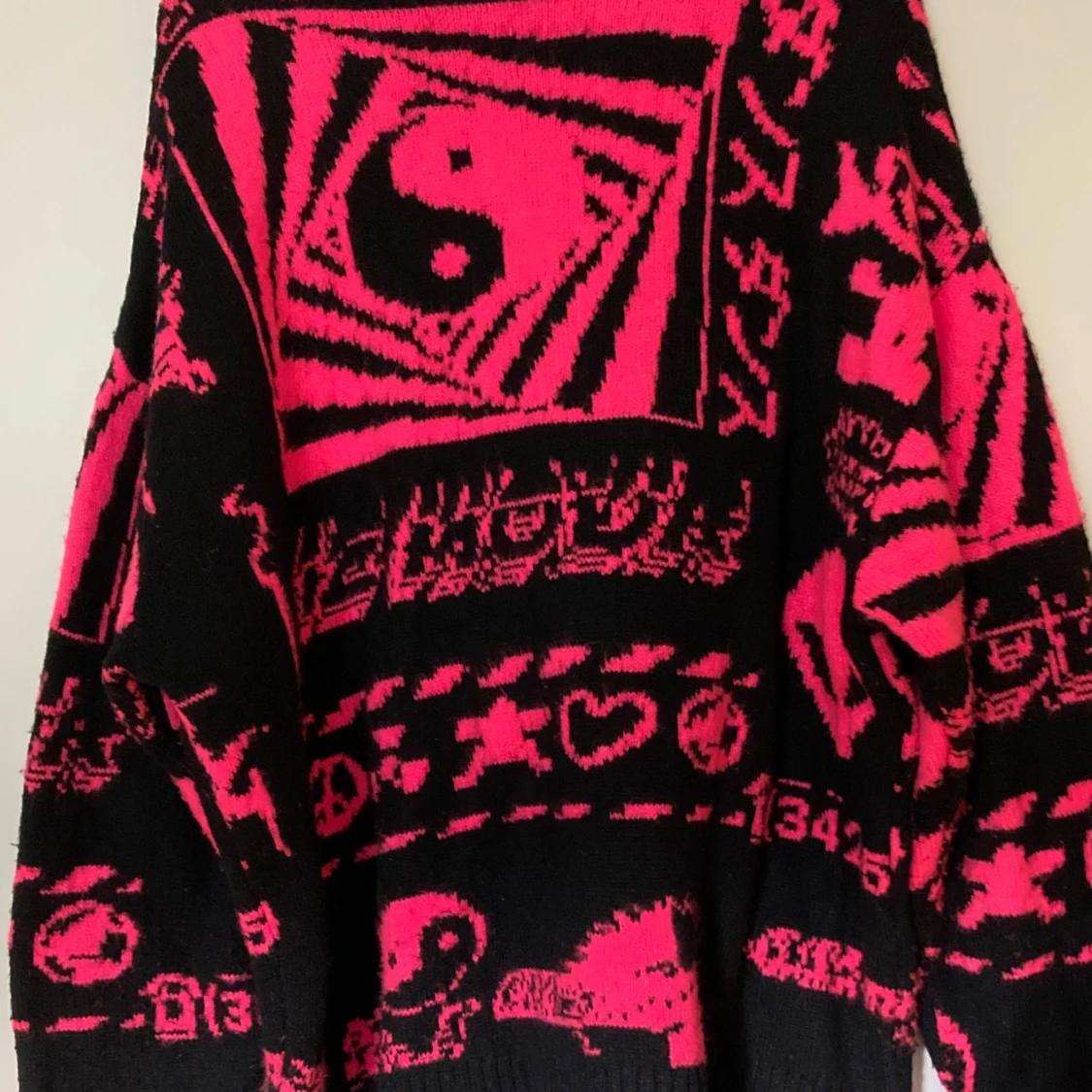 Weekday stickad tröja  - 90