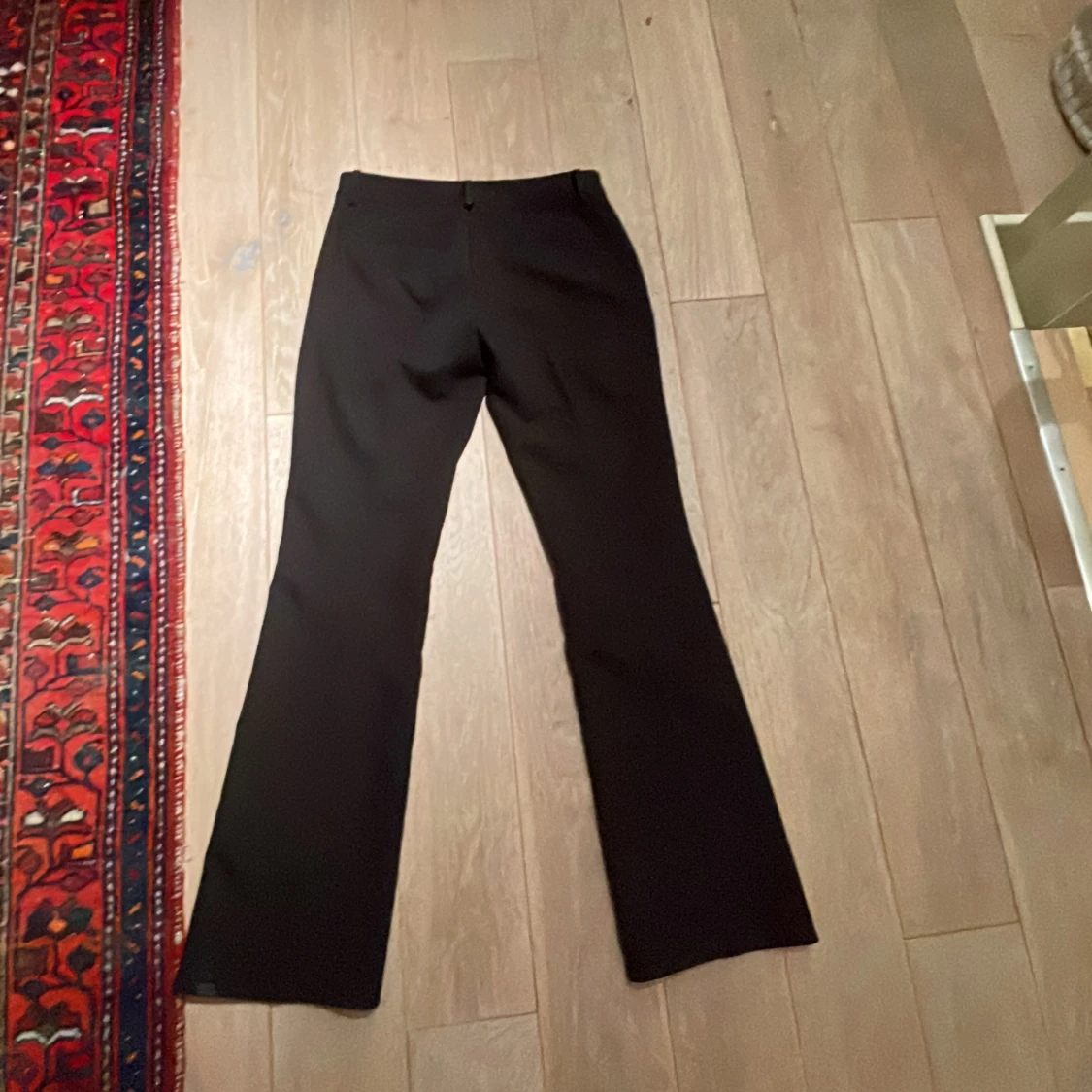 Svarta kostymbyxor från Bik Bok - 90