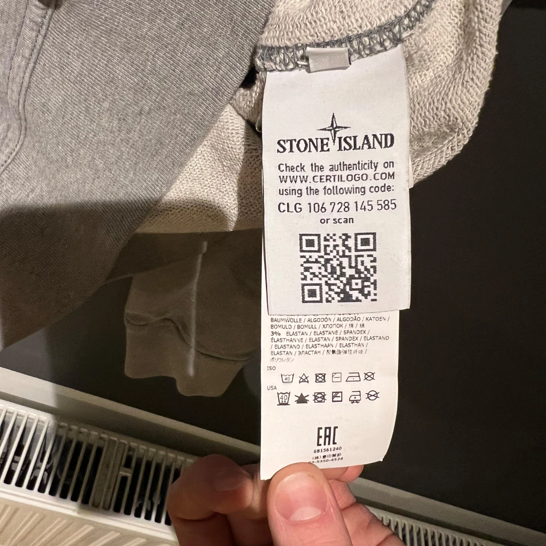 Grå tröja från Stone Island - 92