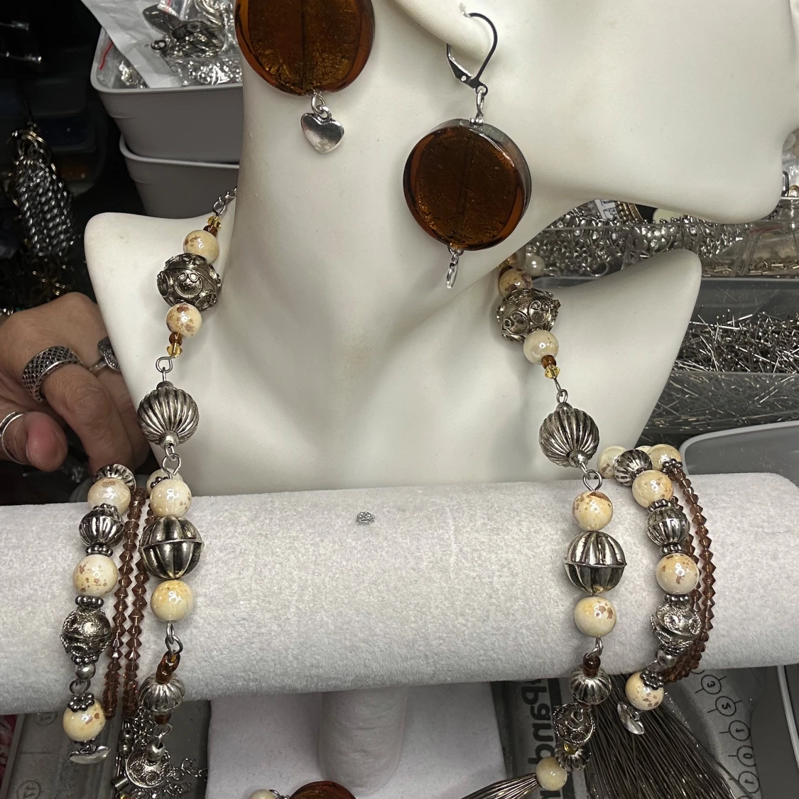 Set med halsband, armband och örhängen - 92