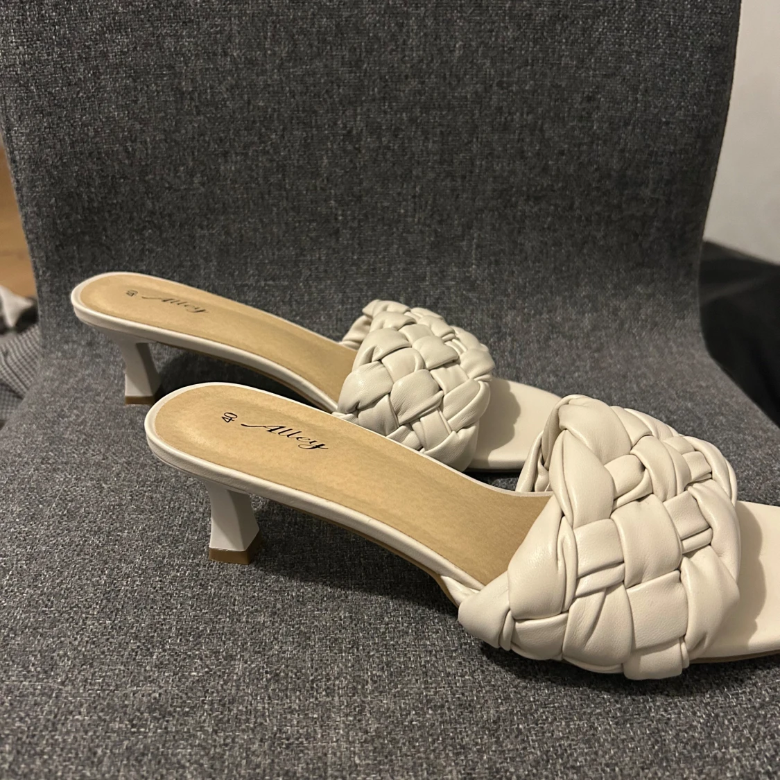 Beiga flätade klackar - 90