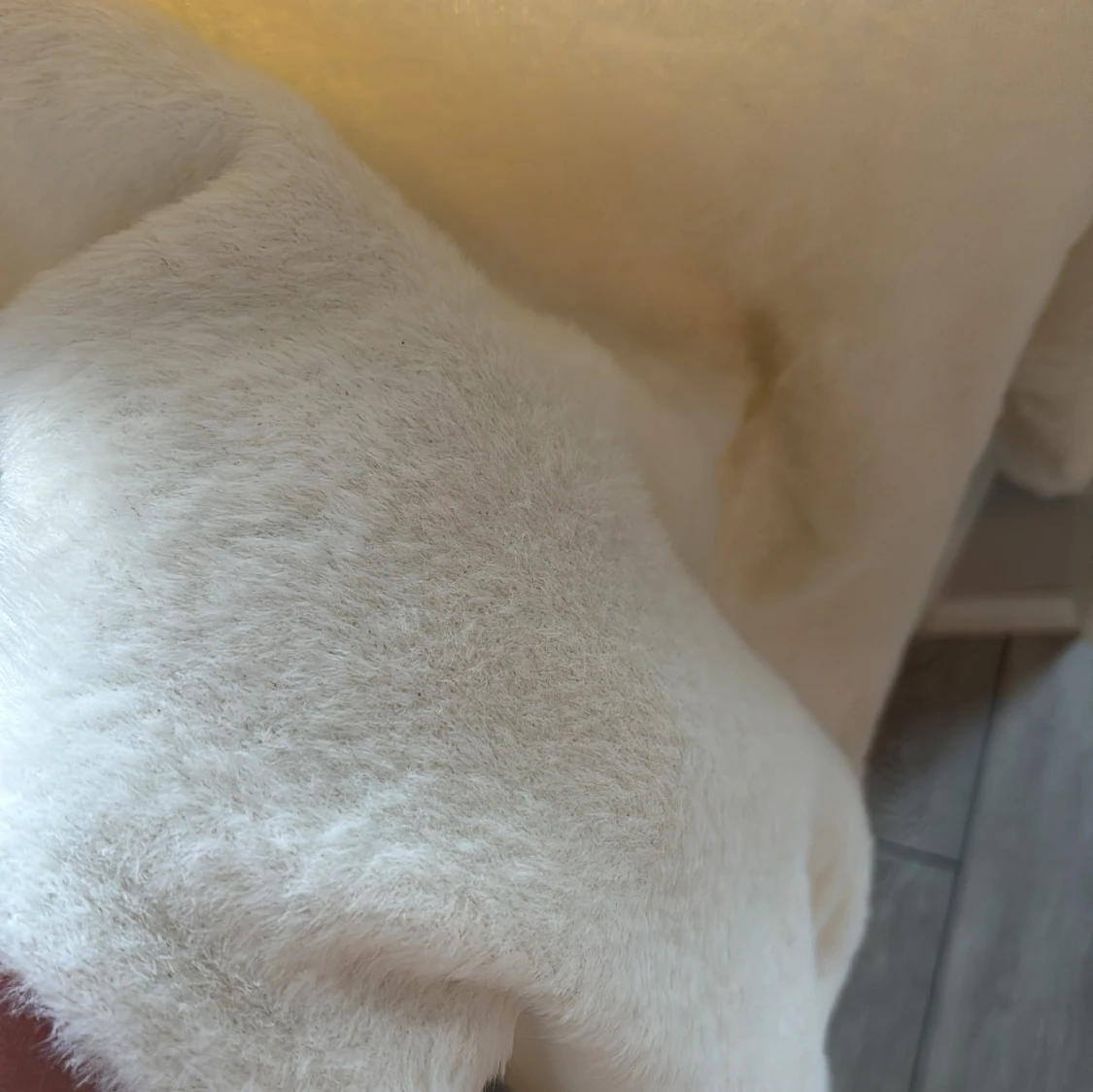 Vit fluffig tröja - 90