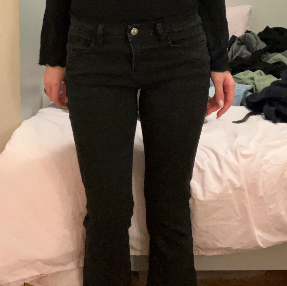 Svarta bootcut jeans