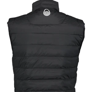 Svart dunväst från Sail Racing - Säljer en snygg svart dunväst från Sail Racing i mycket bra skick. Västen har en dragkedja framtill och två praktiska fickor med dragkedjor. Perfekt för höst och vår när du vill hålla värmen utan att kompromissa med stilen. Passar både till vardags och lite mer sportiga aktiviteter. 