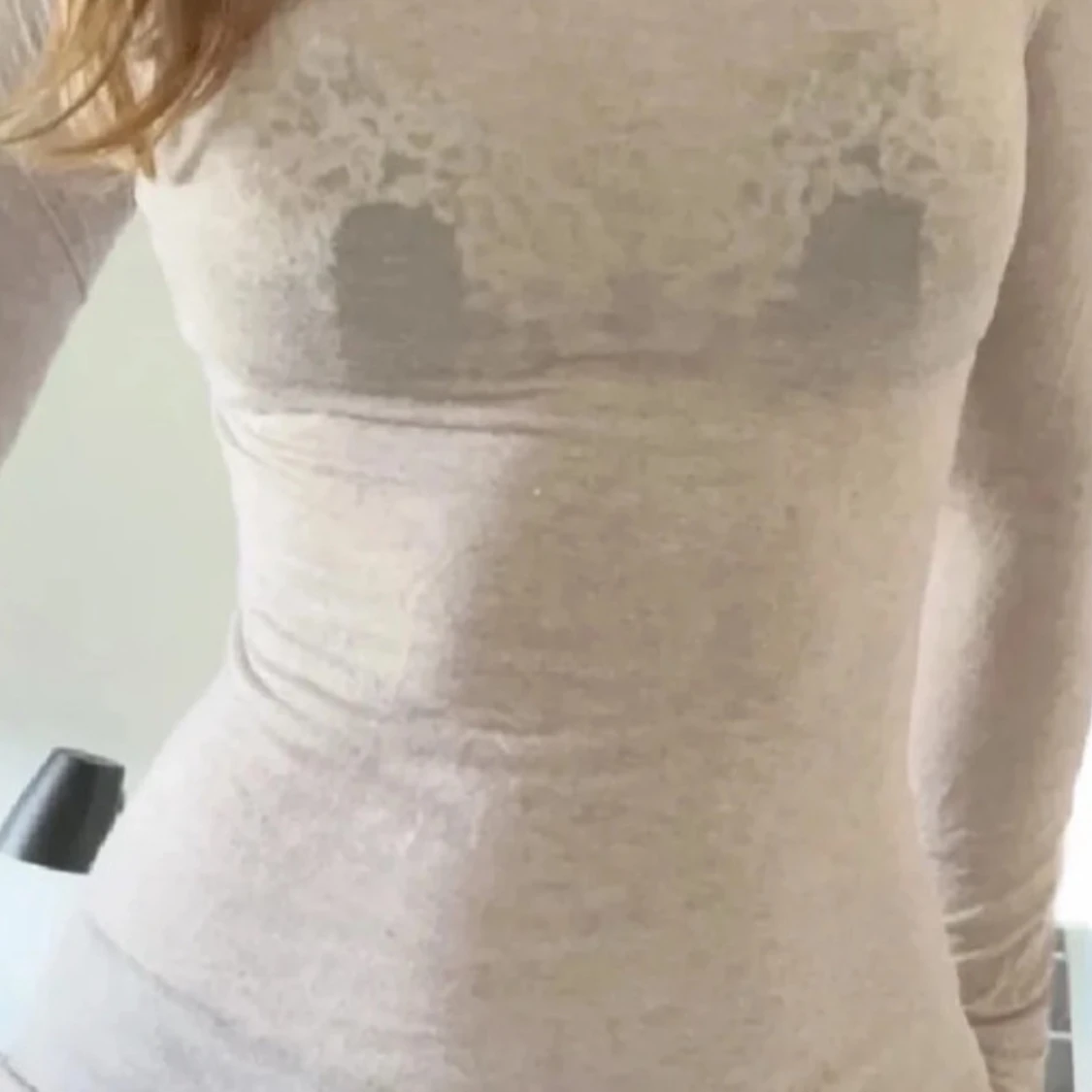 Vit intimismi tröja