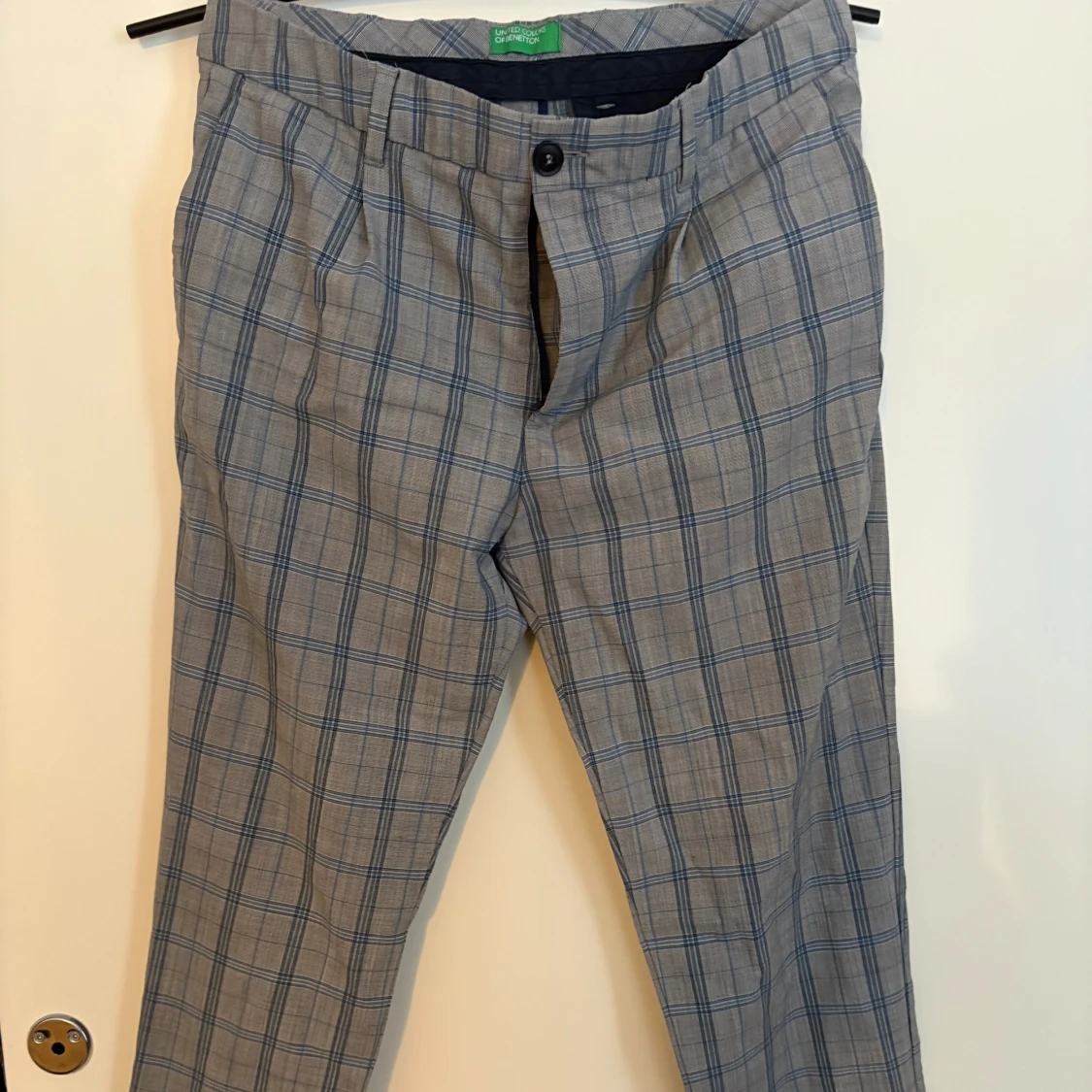 Grå rutig byxa 