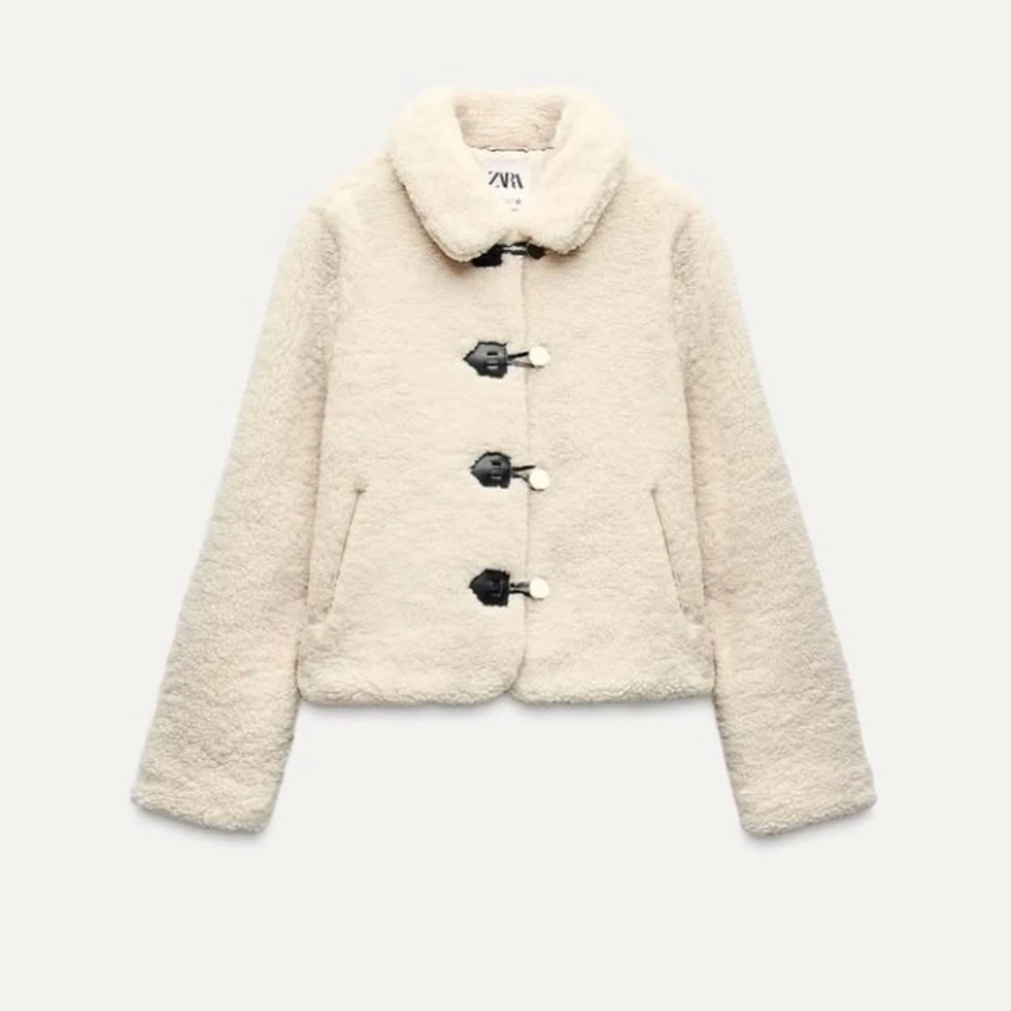 Beige vit teddyjacka från Zara