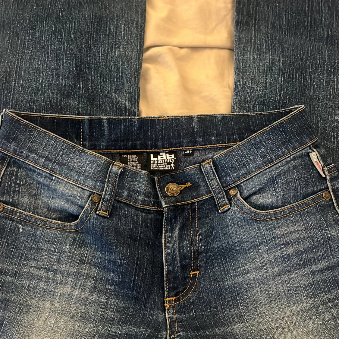 Blå bootcut jeans från Lab Industries - 1