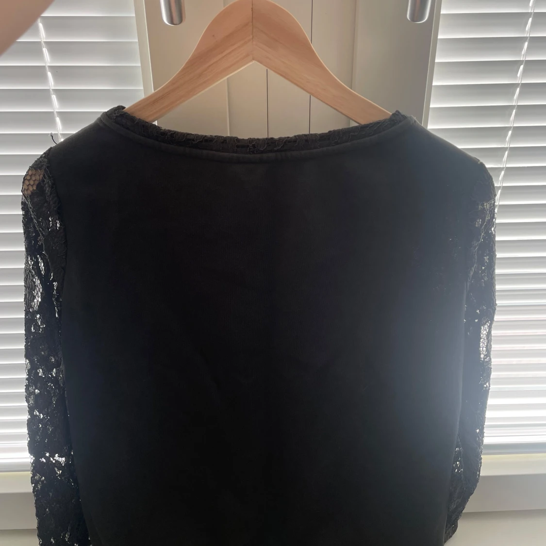 Grön spetsblus från H&M - 1