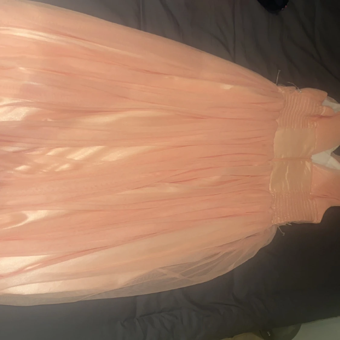 Persikofärgad klänning från Civil Girls - 1