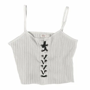 Linne - Coolt linne köpt från Romwe ca 2020. Använts väldigt mycket men tyvärr inte längre :)