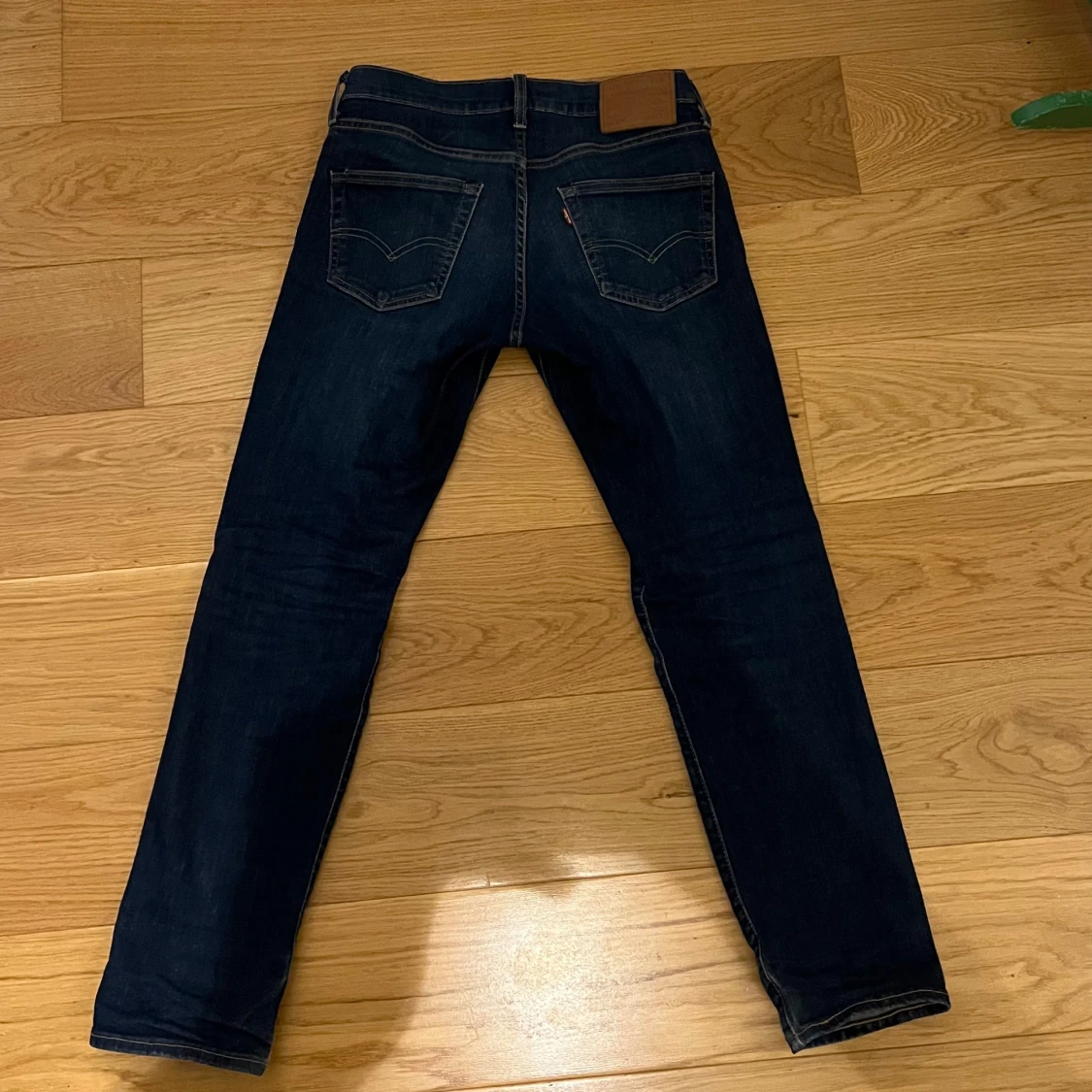 Mörkblå jeans från Levi's - 1