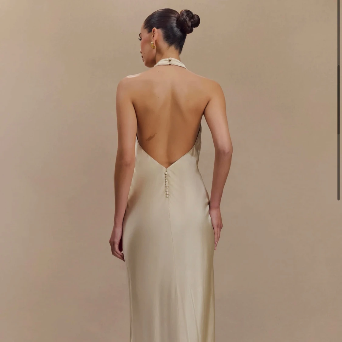 Balklänning från meshki 🤍 färg: gold - 3