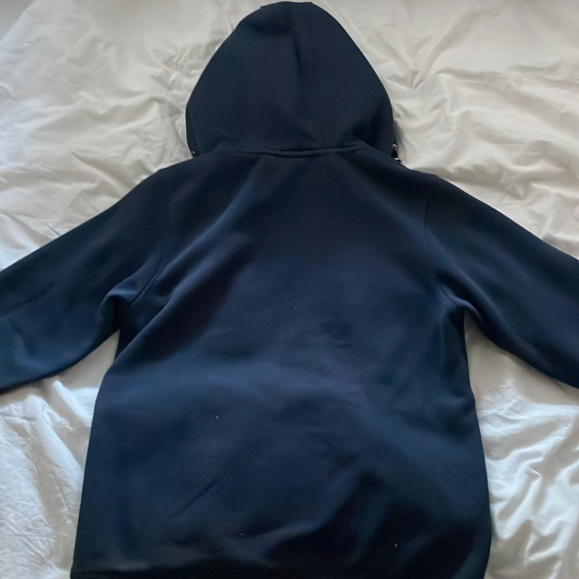 Mörkblå luvtröja från Sail Racing - 3