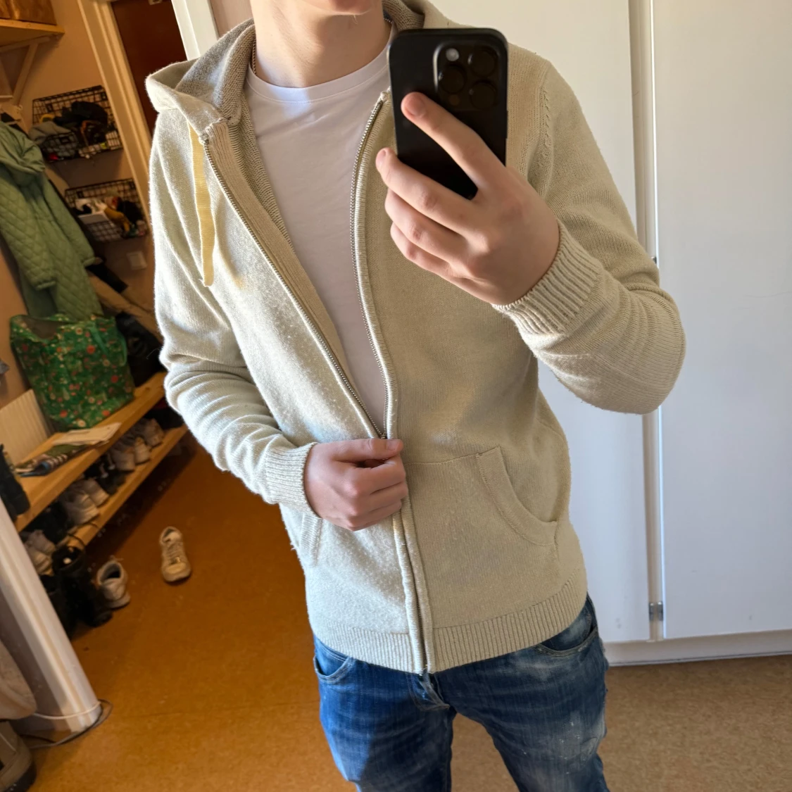 Beige hoodie från REDEFINED REBEL - 1
