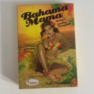 The balm bronzer - The balm bahama mama bronzer. I full size!🤎