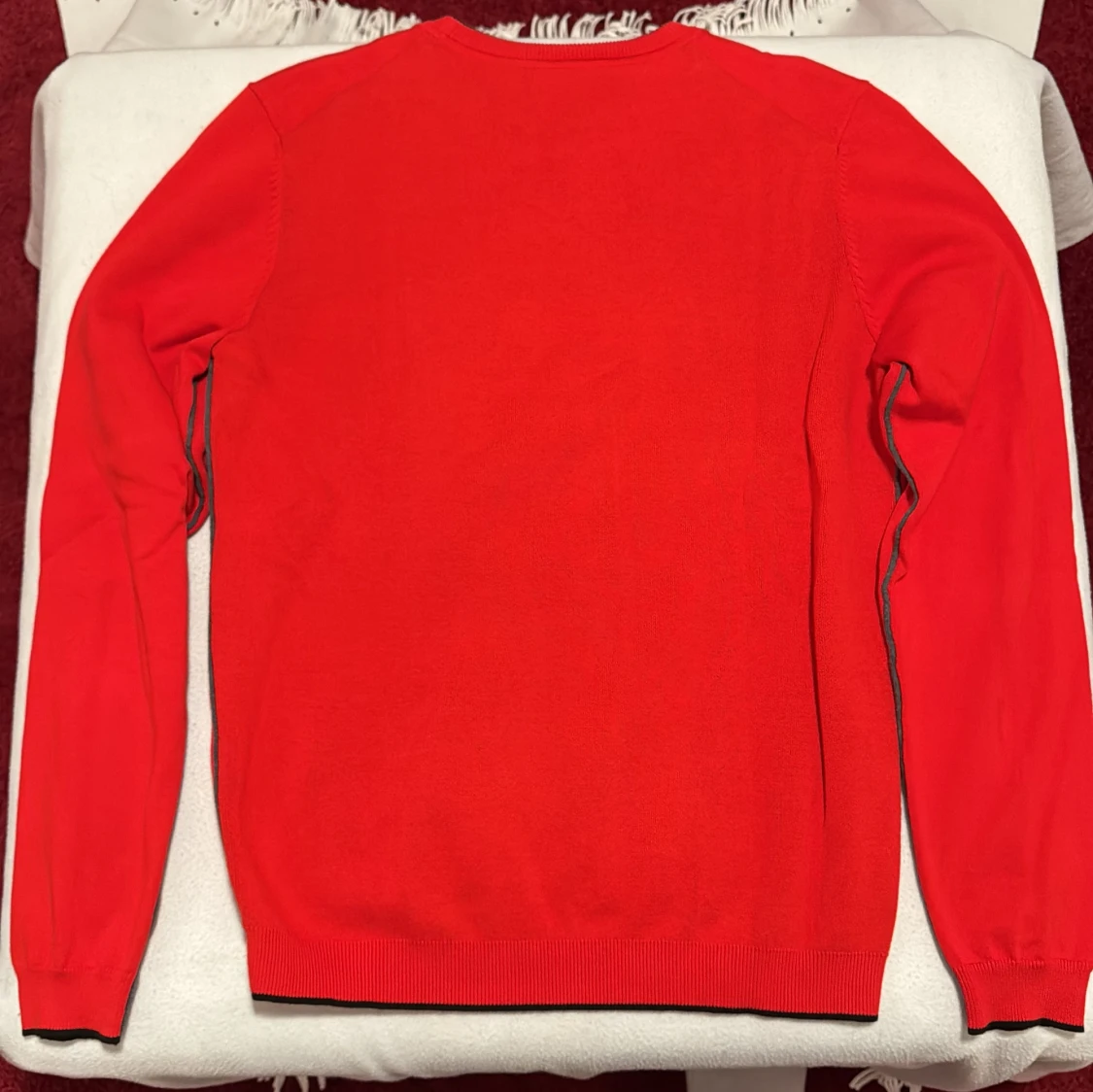 Röd tröja från Hugo Boss - 91