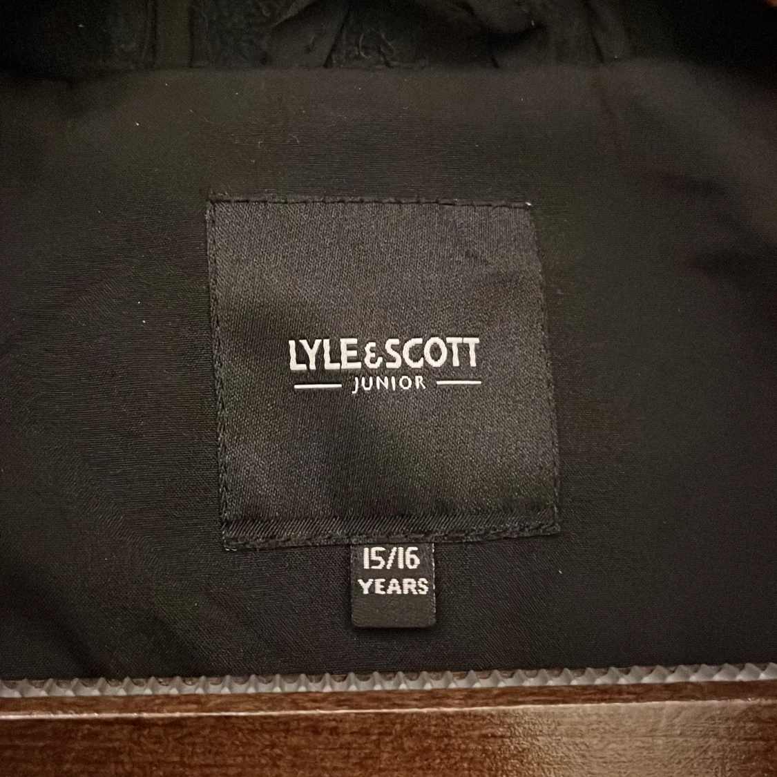 Svart jacka från Lyle & Scott - 91