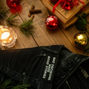 Bad Decision  - Midjemått: 35cm                               Innerbenslängd: 83cm