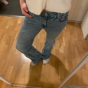 Blå jeans  - Så najs jeans som tyvärr inte kommer till användning. 