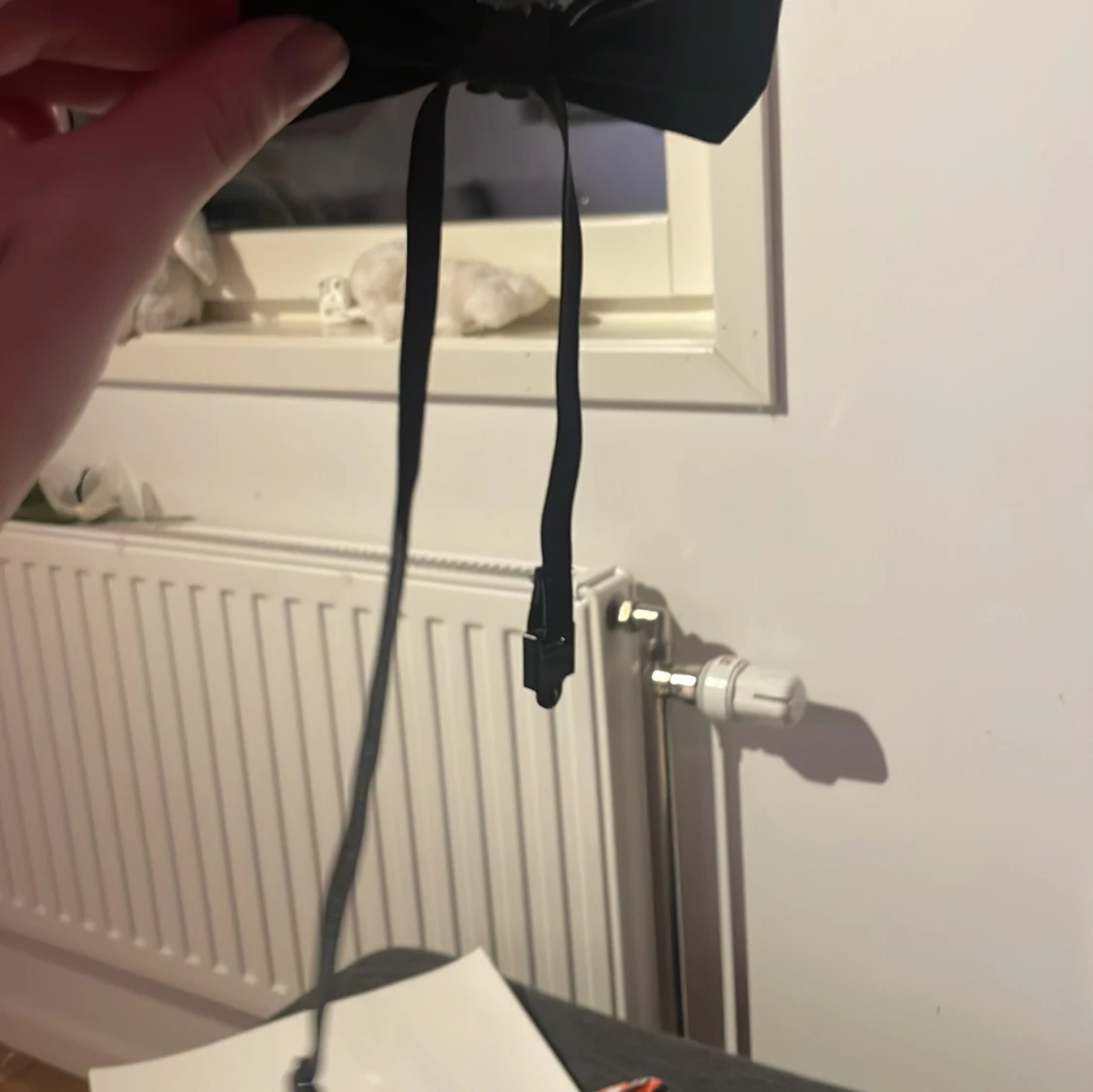 Svart fluga med justerbart band - 90