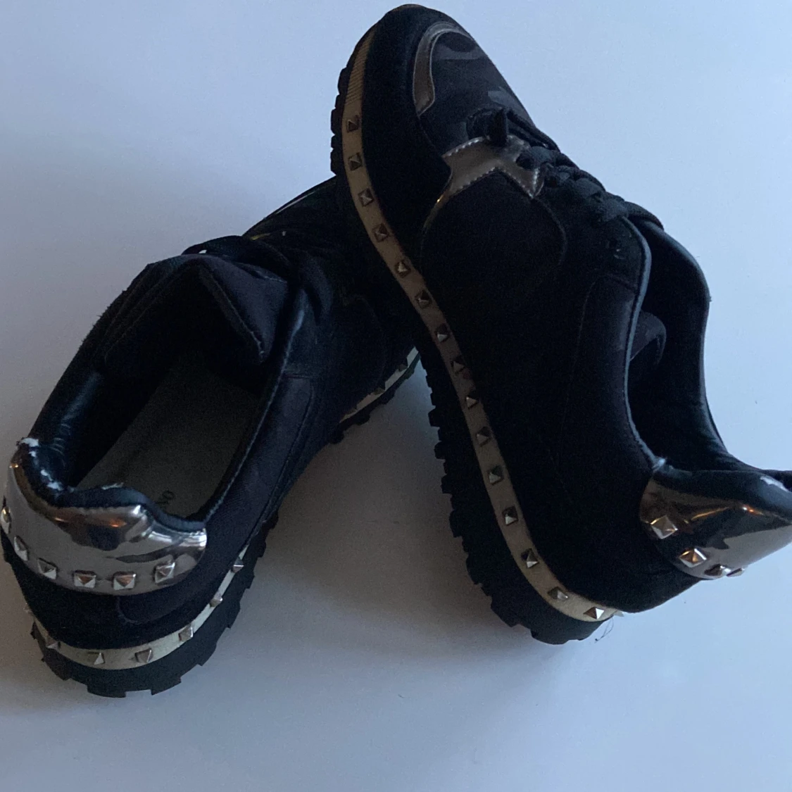 Svarta Valentino rockrunners - 92