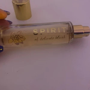 30ml Spirit parfym - 30ml, ca 90% kvar. Spirit - of delicate blush