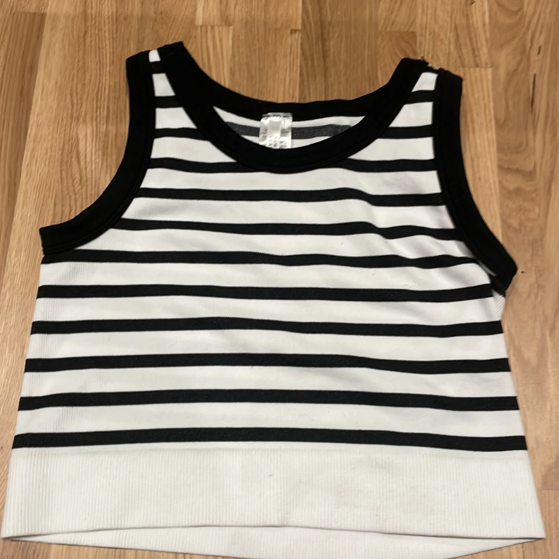 Randig ärmlös topp - 91