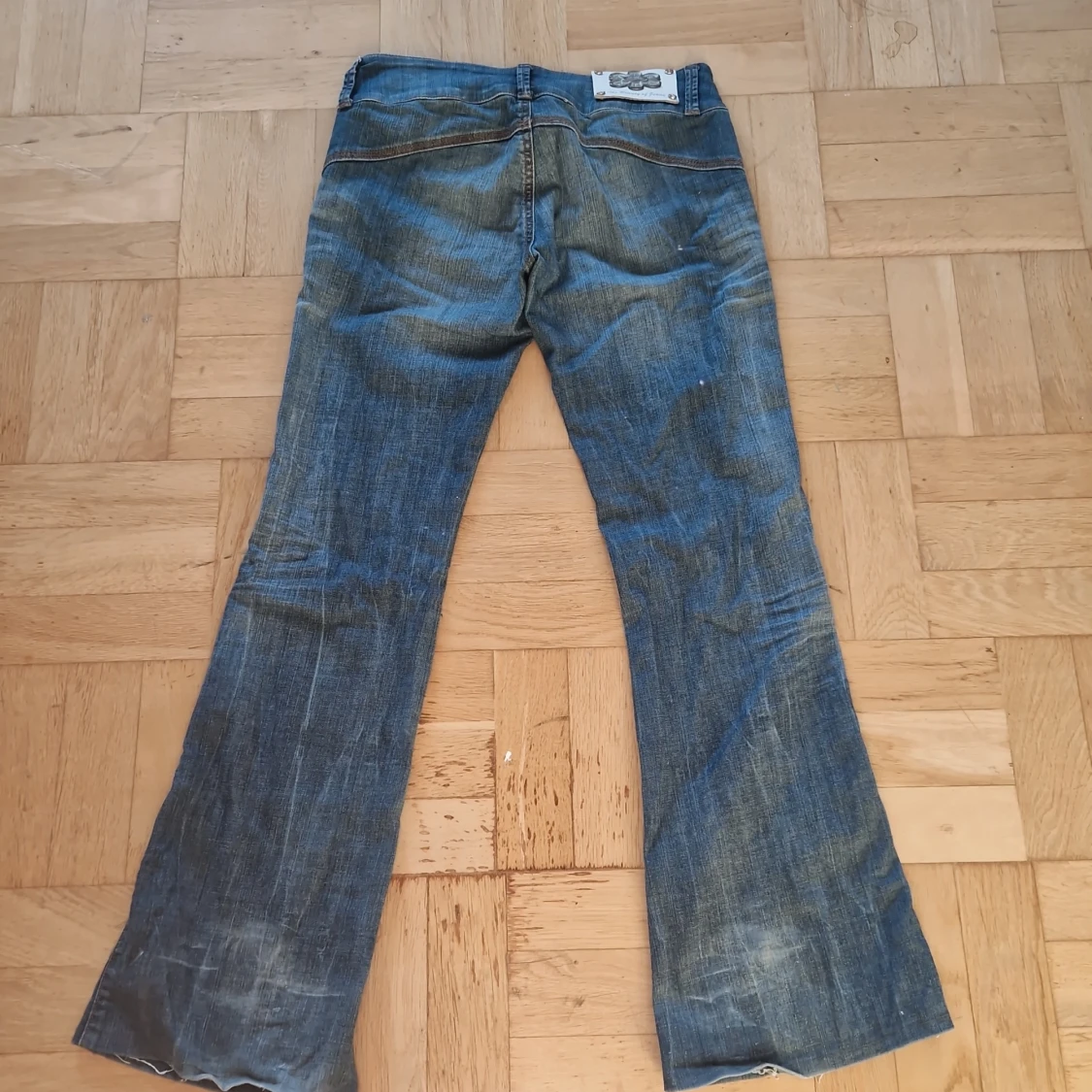 Snygga lowwaist jeans! - 1