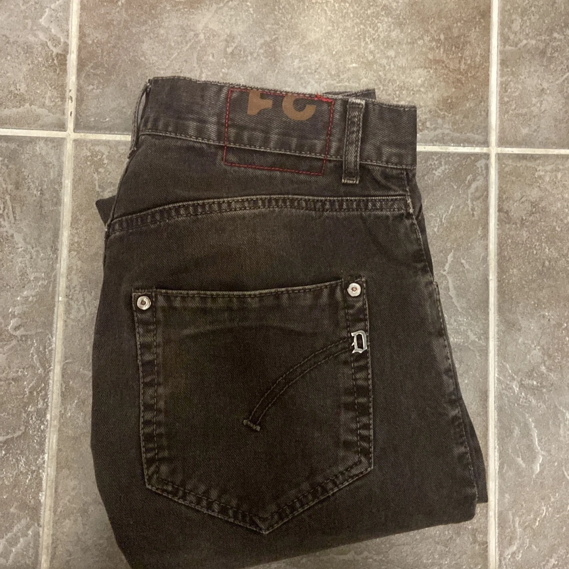 Svarta jeans från Dondup - 2