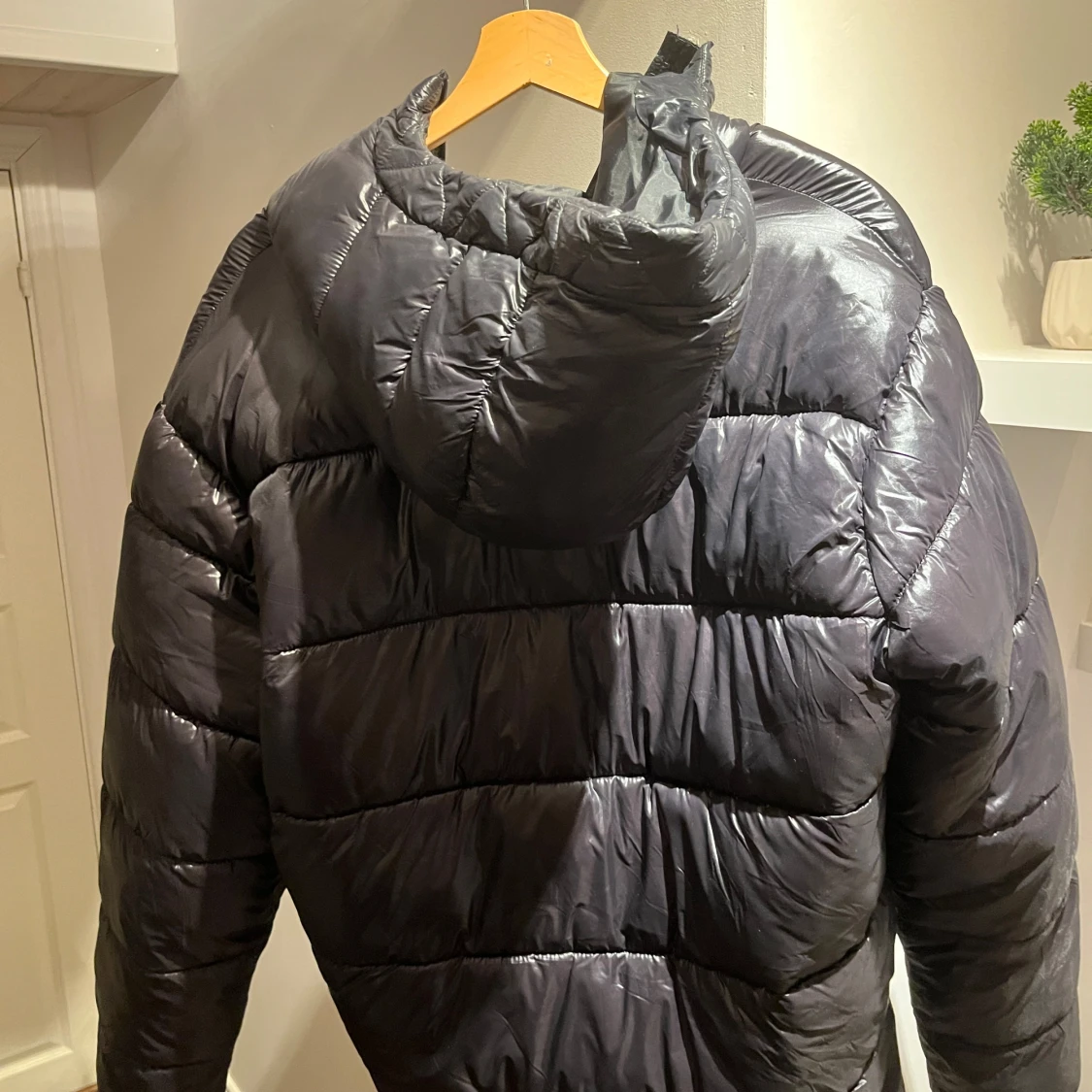 Svart pufferjacka - 1