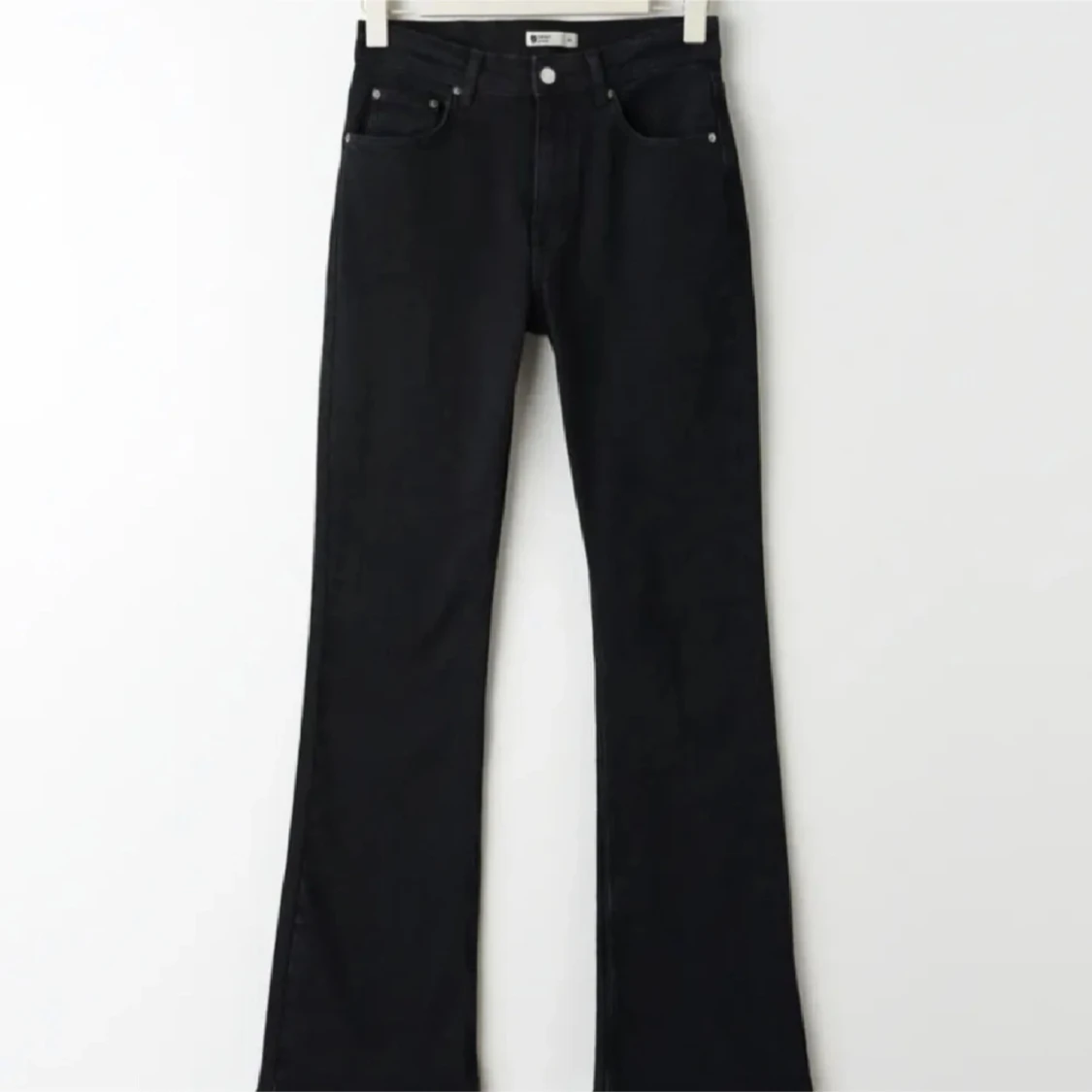 Svarta bootcut jeans