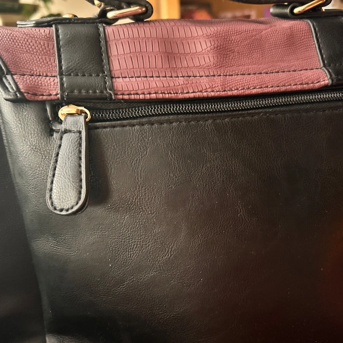 Stor axelremsväska från Deichmann! - 1