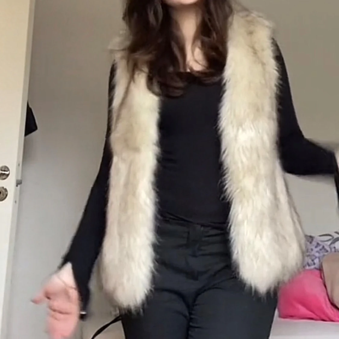 Beige pälsväst från Pimkie - 4