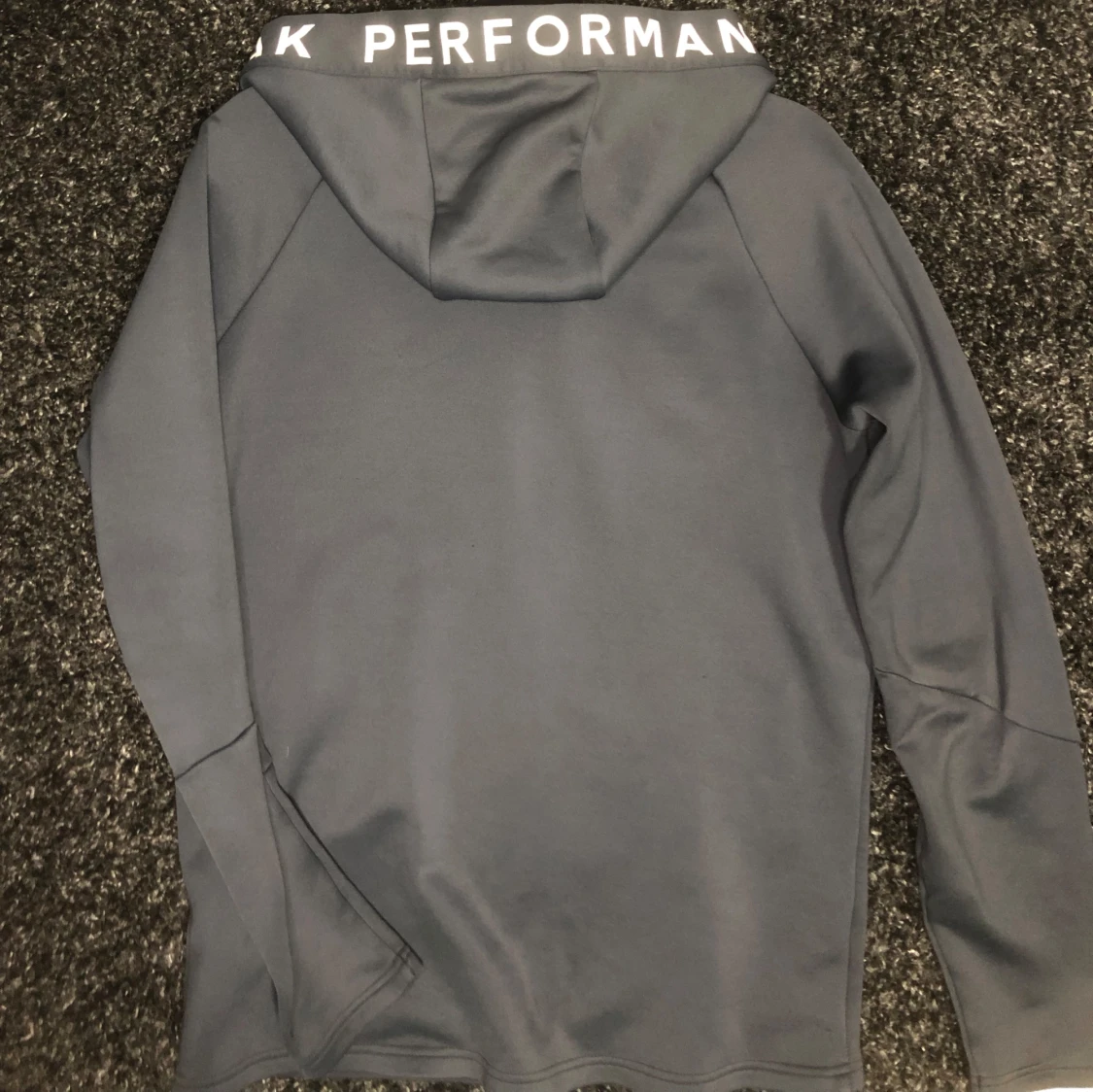 Svart huvjacka från Peak Performance - 1