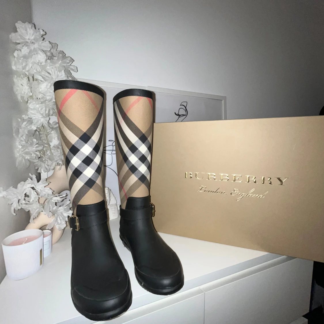 Rutig stövlar från Burberry - 1