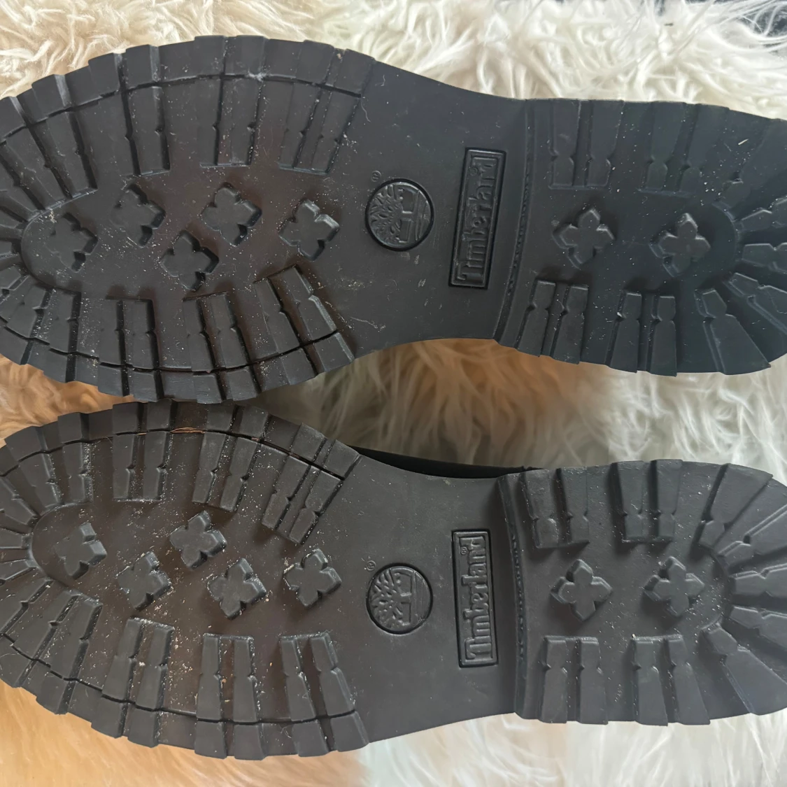 Nya: Svarta chelsea kid  boots från Timberland stl 40 - 1