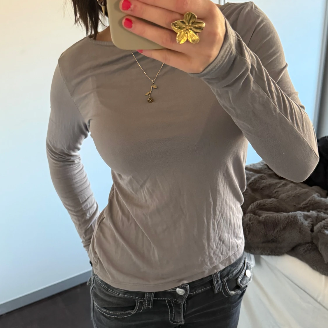 Grå långärmad topp