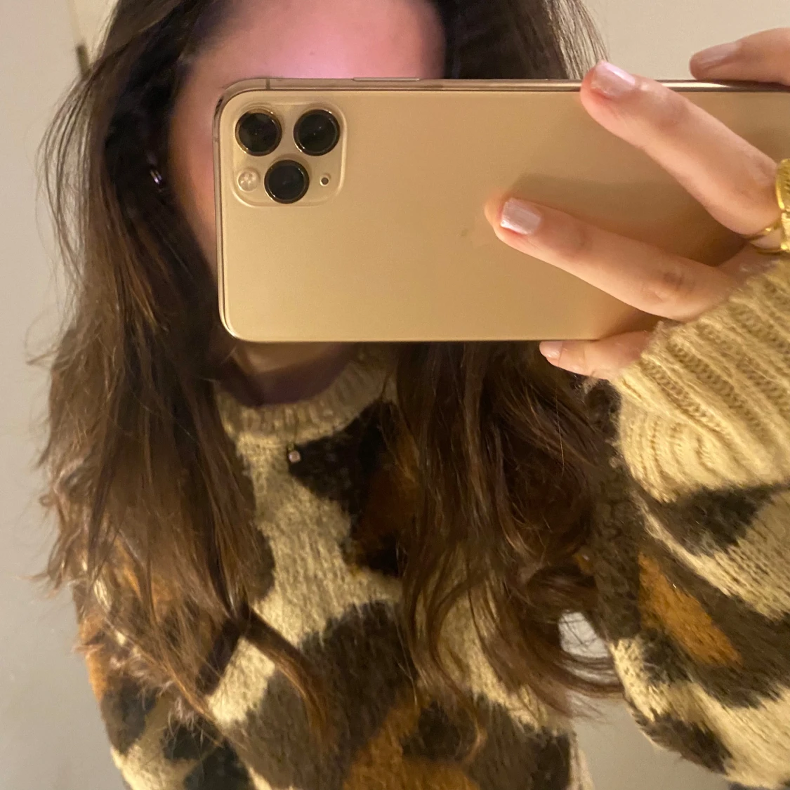 Beige leopardmönstrad stickad tröja - 1