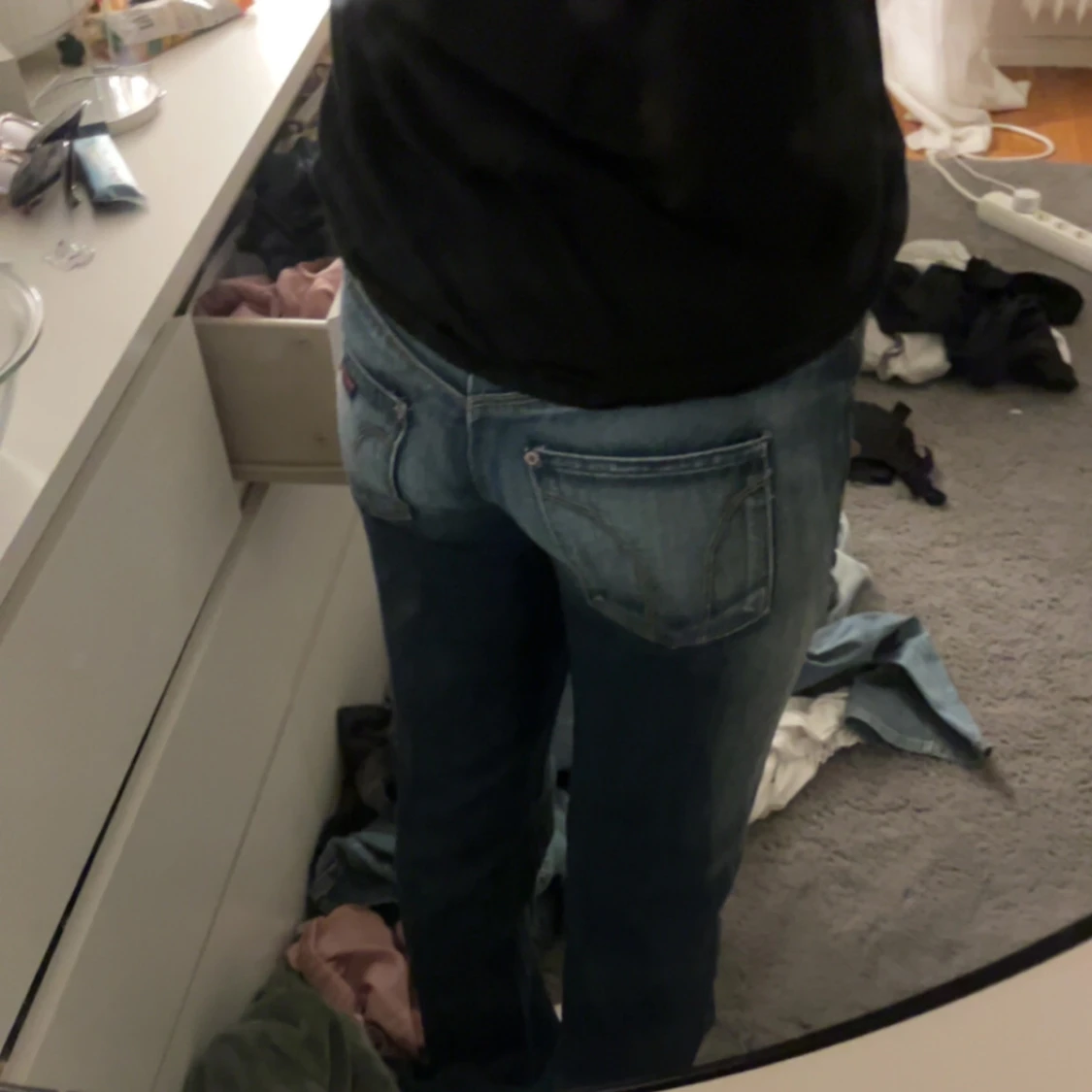 Skit snygga bootcut låg midjade jeans!!