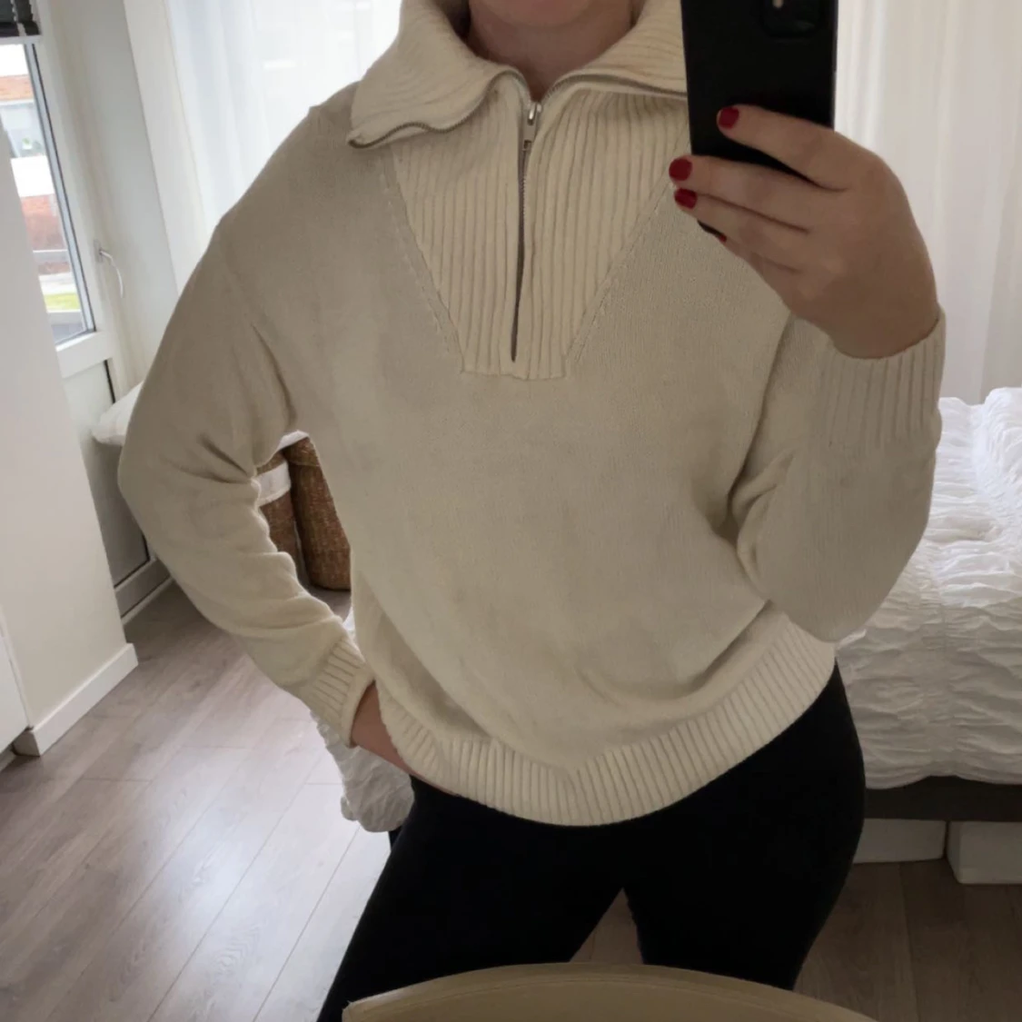 Beige stickad tröja med dragkedja - 91