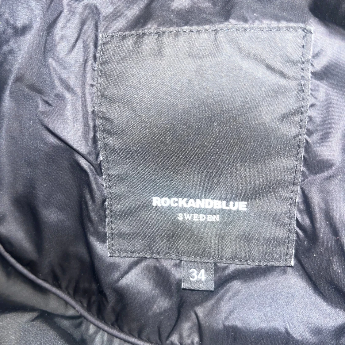 Svart vinterjacka från Rockandblue - 91