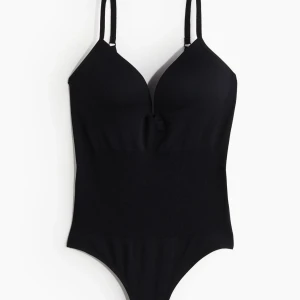 Body - Jättefin body från H&M, endast använd 1 gång 💕