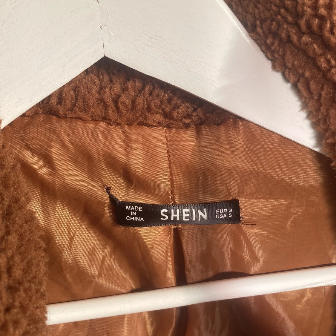 Brun teddyjacka från Shein - 91