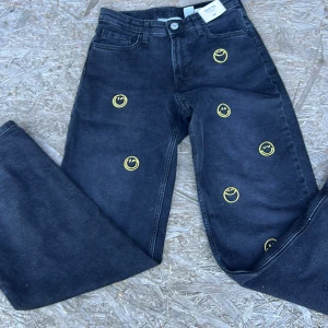 Wide leg jeans  - Wide leg jeans i storlek 158 aldrig andvänt så i jätte bra skick 