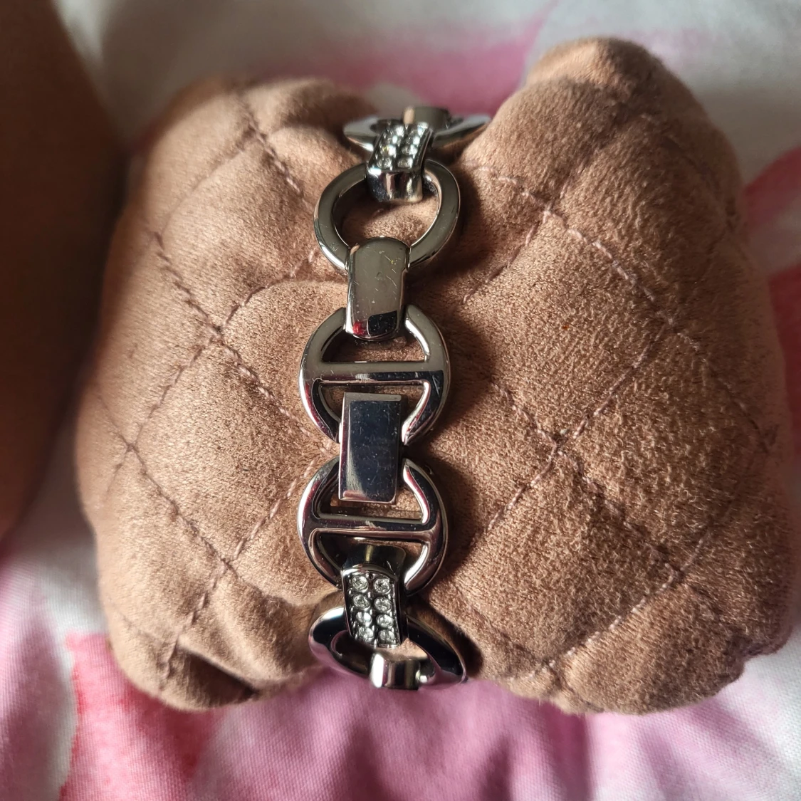 Glittrig klocka från JLO by Jennifer Lopez - 90