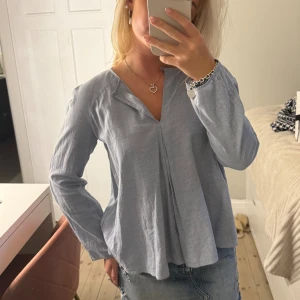 Långärmad tröja - Säljer denna super fina tröjan!!