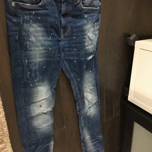 Jens från jD sport - Nypriss800kr storlek 30w-S säljer min för 350kr